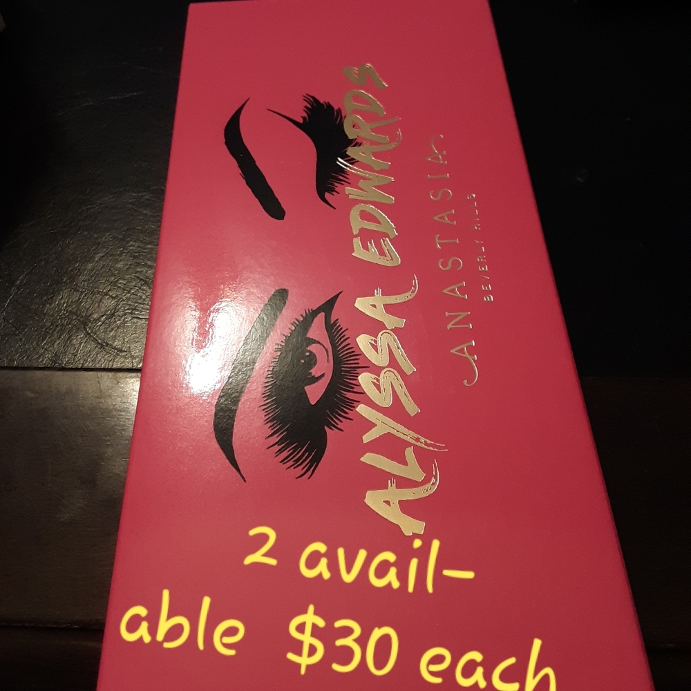 Abh eyeshadow palette